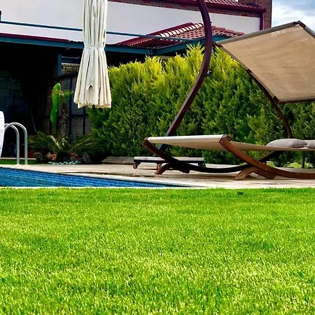Villa Sakin Sehrin 'Yasam Kralligi' Muestakil Havuz Villa Kuscular