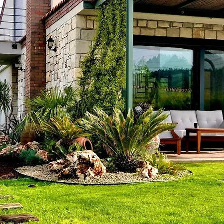 Sakin Sehrin 'Yasam Kralligi' Muestakil Havuz Villa Kuscular