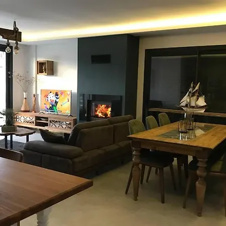 Sakin Sehrin 'Yasam Kralligi' Muestakil Havuz Villa *