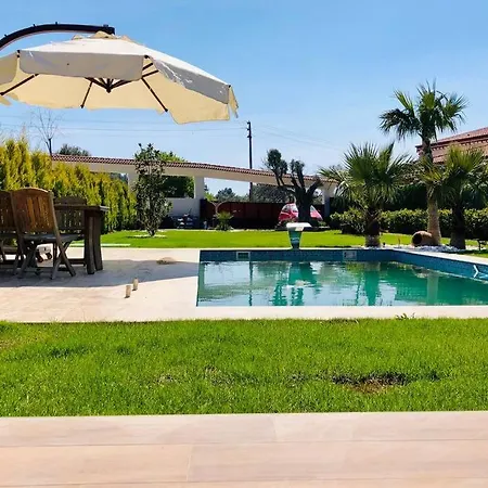 Sakin Sehrin 'Yasam Kralligi' Muestakil Havuz Villa فيلة كوجولار